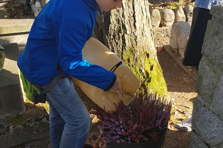 Przygotowania do Dnia Wszystkich Świętych