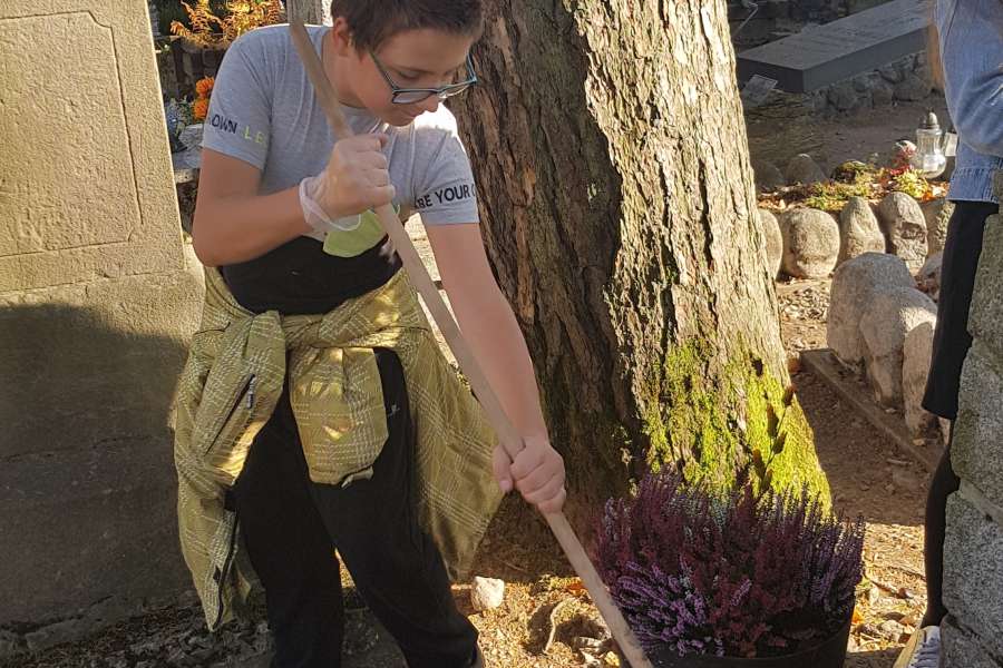 Przygotowania do Dnia Wszystkich Świętych