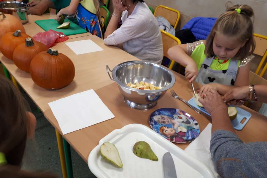 OWOCE ZDROWE I KOLOROWE