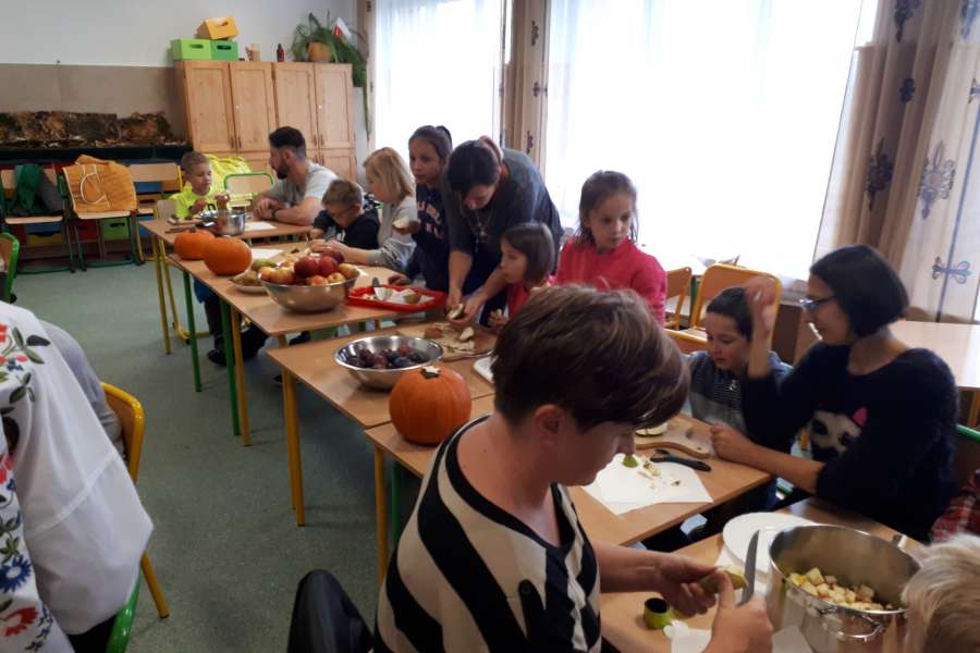 OWOCE ZDROWE I KOLOROWE