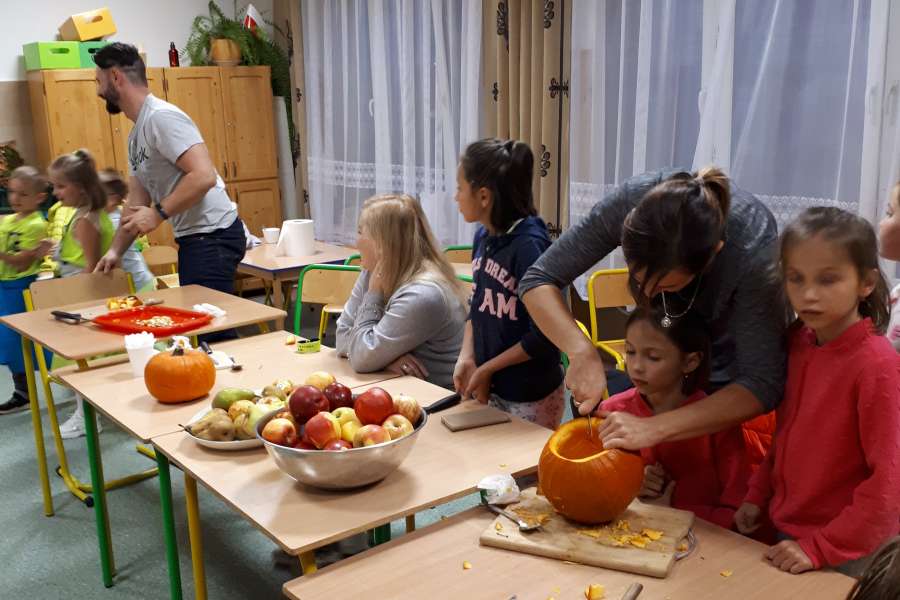 OWOCE ZDROWE I KOLOROWE