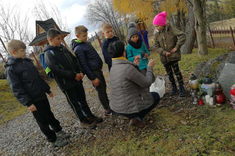 Symboliczna mogila poległych żołnierzy walczących o wolność i niepodległość Polski