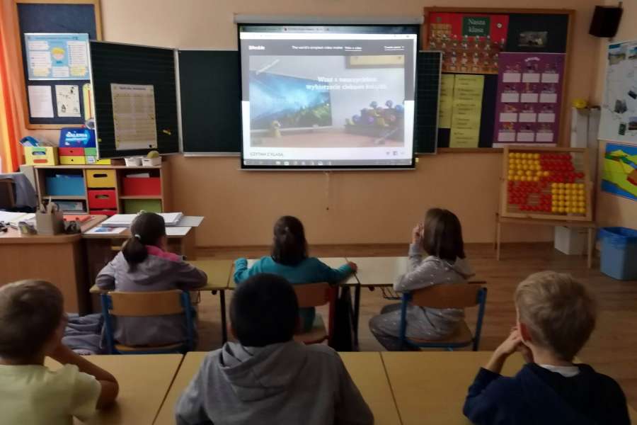 "Czytam z Klasą - Fikuśne lekturki spod chmurki"