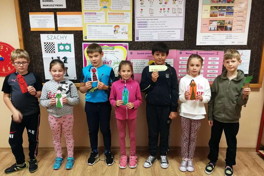 "Czytam z Klasą - Fikuśne lekturki spod chmurki"