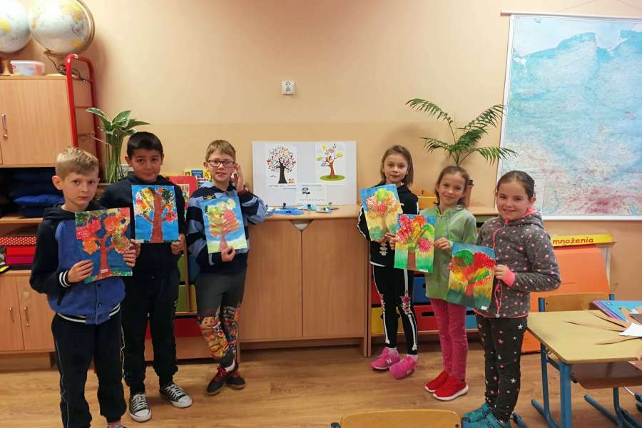 "Czytam z Klasą - Fikuśne lekturki spod chmurki"