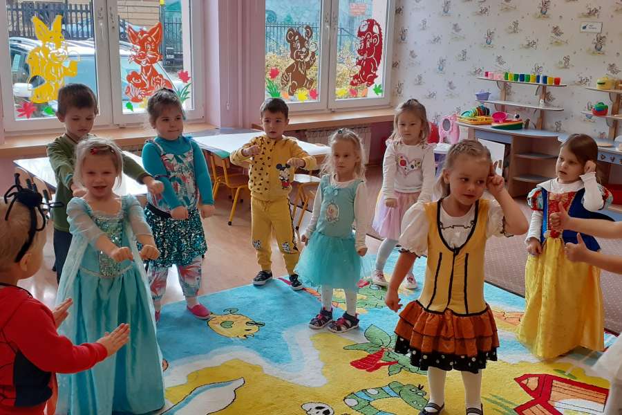 DZIEŃ POSTACI Z BAJEK