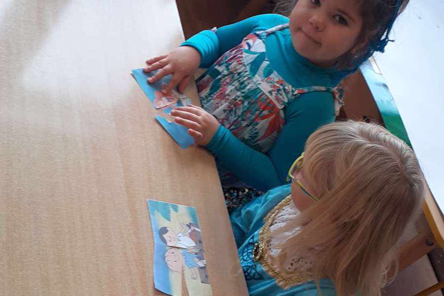 DZIEŃ POSTACI Z BAJEK