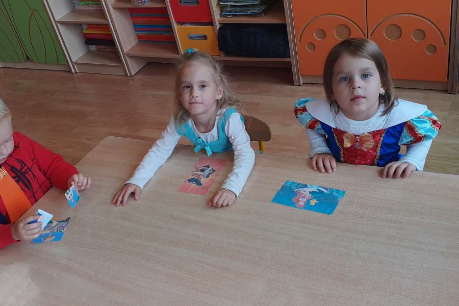 DZIEŃ POSTACI Z BAJEK