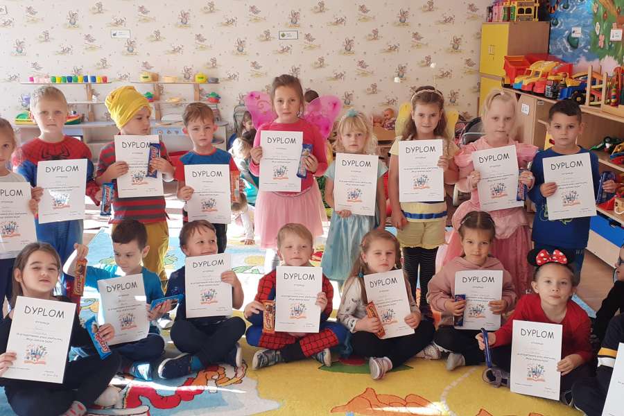 DZIEŃ POSTACI Z BAJEK