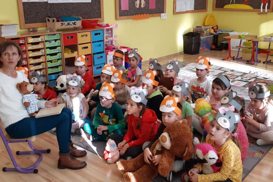 Dzień Pluszowego Misia u Smerfów.