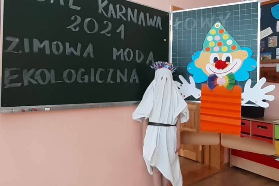 ZABAWA KARNAWAŁOWA UCZNIÓW KLASY 2- 1 II 2021