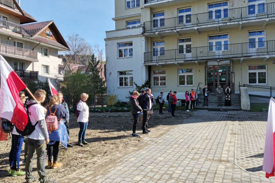 V RAJD SZLAKAMI ODDZIAŁU PARTYZANCKIEGO