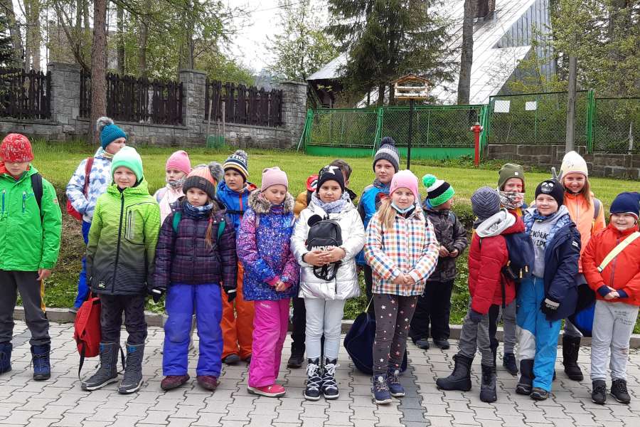WYCIECZKA UCZNIÓW KLASY 2 NA KASPROWY WIERCH