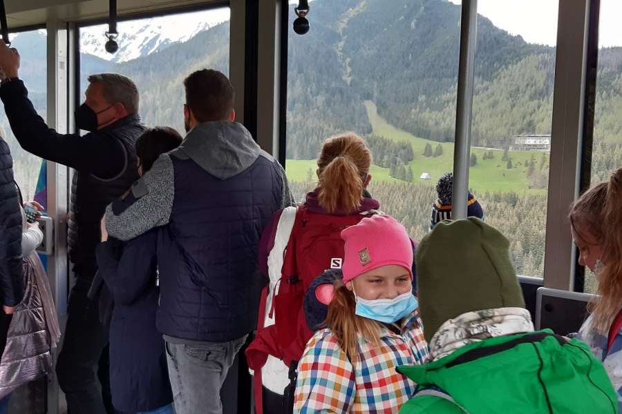 WYCIECZKA UCZNIÓW KLASY 2 NA KASPROWY WIERCH