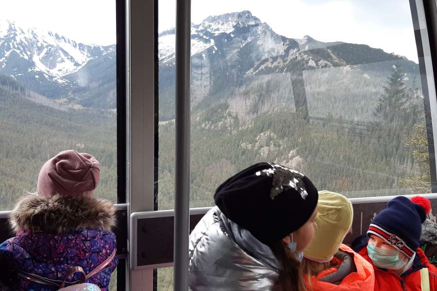 WYCIECZKA UCZNIÓW KLASY 2 NA KASPROWY WIERCH