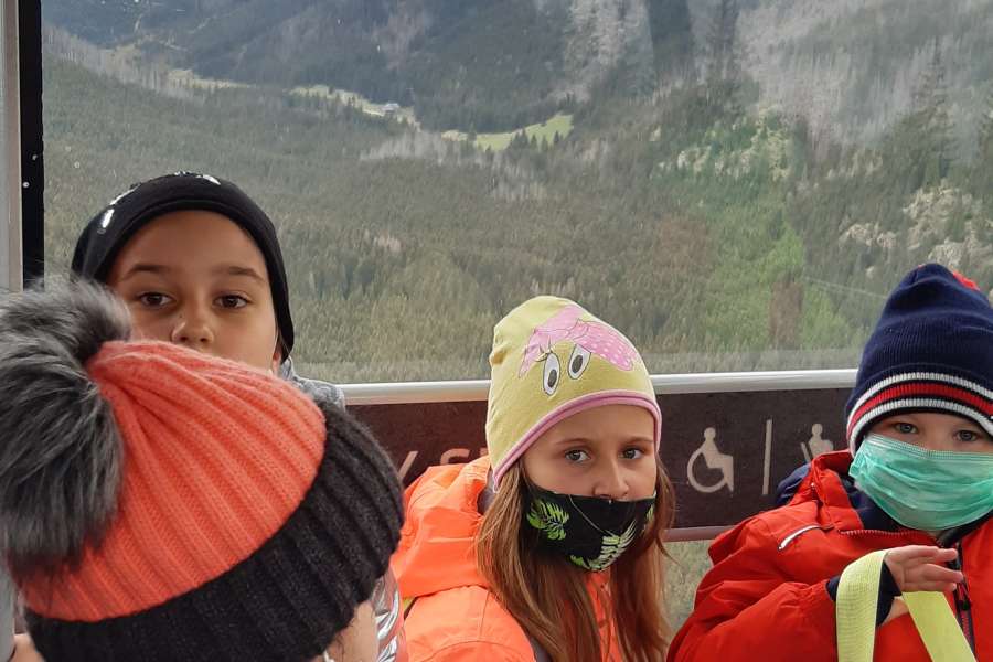 WYCIECZKA UCZNIÓW KLASY 2 NA KASPROWY WIERCH