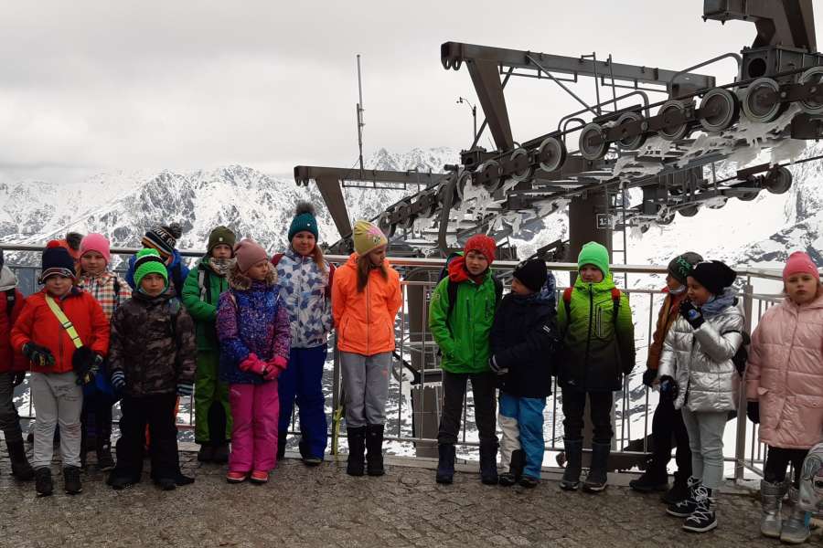 WYCIECZKA UCZNIÓW KLASY 2 NA KASPROWY WIERCH