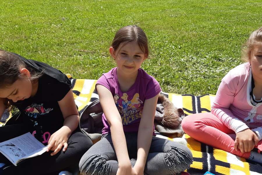 PIKNIK CZYTELNICZY UCZNIÓW KLASY 2