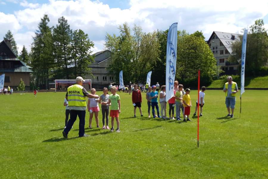 TURNIEJ ZABAW SPORTOWYCH DLA UCZNIÓW KLAS 1-3