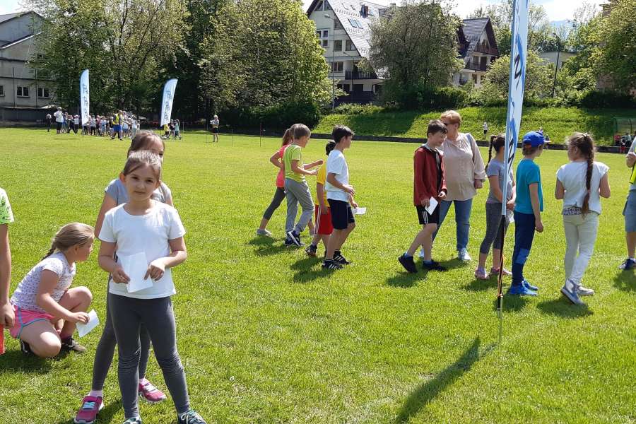 TURNIEJ ZABAW SPORTOWYCH DLA UCZNIÓW KLAS 1-3