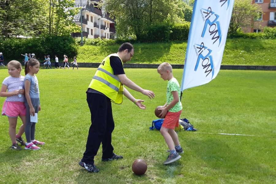 TURNIEJ ZABAW SPORTOWYCH DLA UCZNIÓW KLAS 1-3
