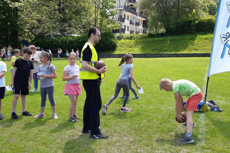 TURNIEJ ZABAW SPORTOWYCH DLA UCZNIÓW KLAS 1-3
