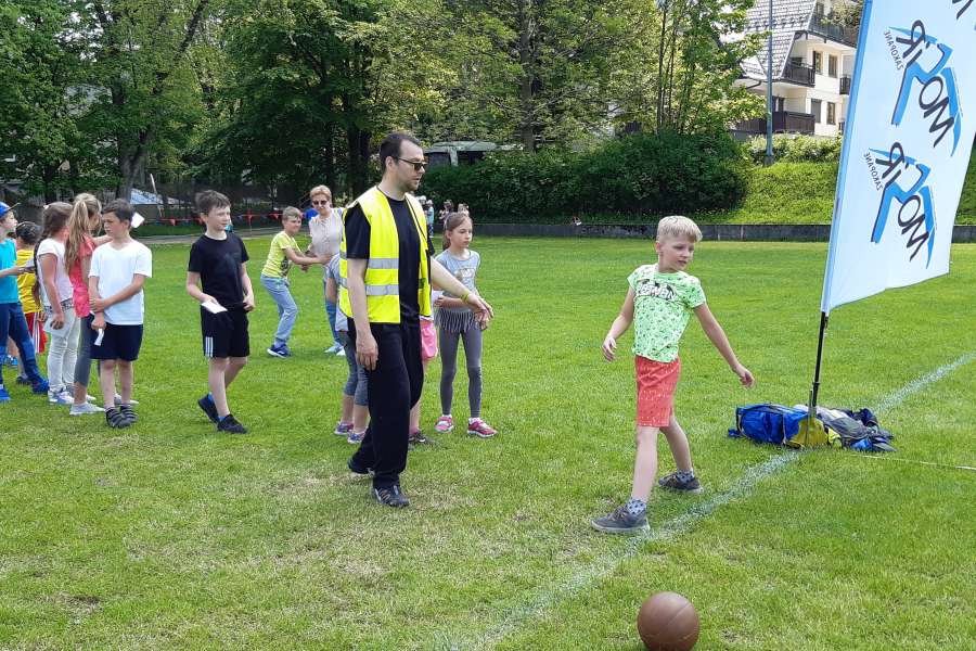 TURNIEJ ZABAW SPORTOWYCH DLA UCZNIÓW KLAS 1-3