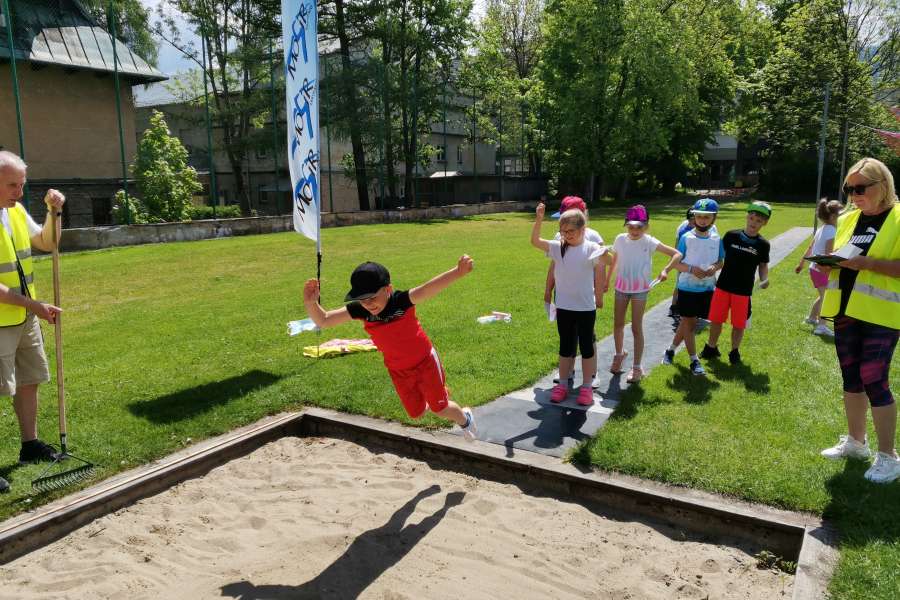 TURNIEJ ZABAW SPORTOWYCH DLA UCZNIÓW KLAS 1-3