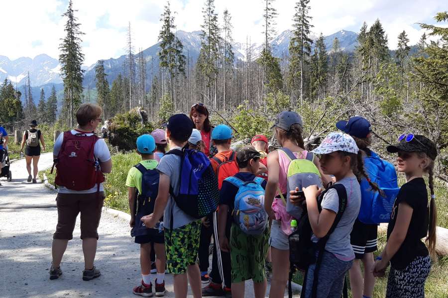 WYCIECZKA KLASY 2 NA RUSINOWĄ POLANĘ I WIKTORÓWKI