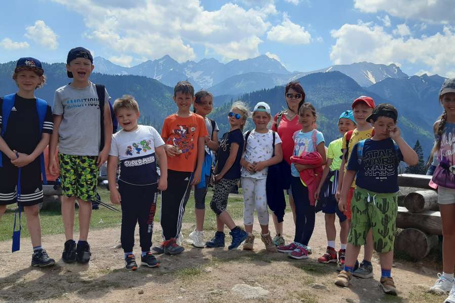 WYCIECZKA KLASY 2 NA RUSINOWĄ POLANĘ I WIKTORÓWKI