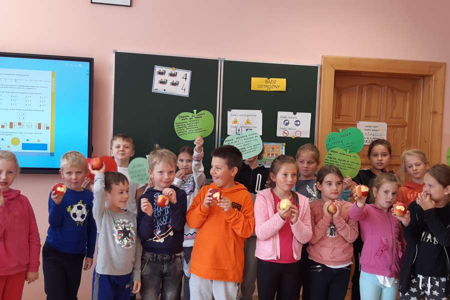 28 WRZEŚNIA ŚWIATOWY DZIEŃ JABŁKA