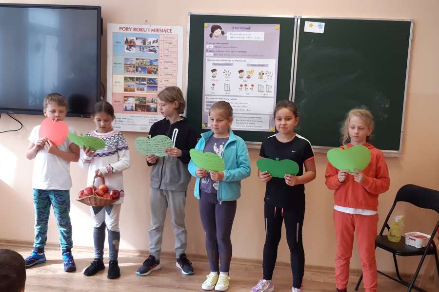 28 WRZEŚNIA ŚWIATOWY DZIEŃ JABŁKA