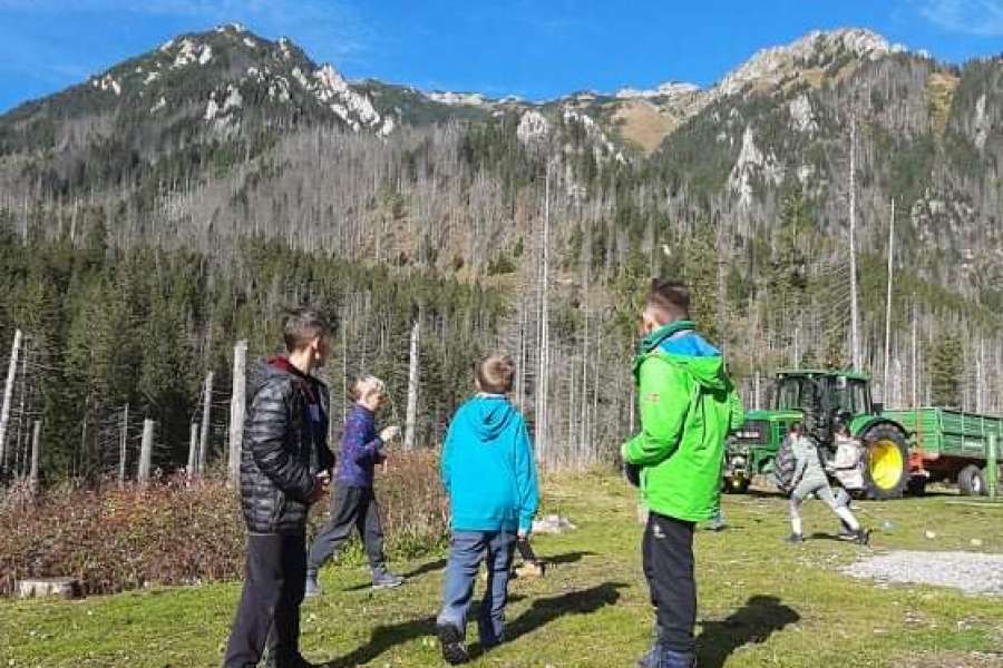 JESIENNA WYCIECZKA DO DOLINY KOŚCIELISKIEJ UCZNIÓW KLASY 2 i 3