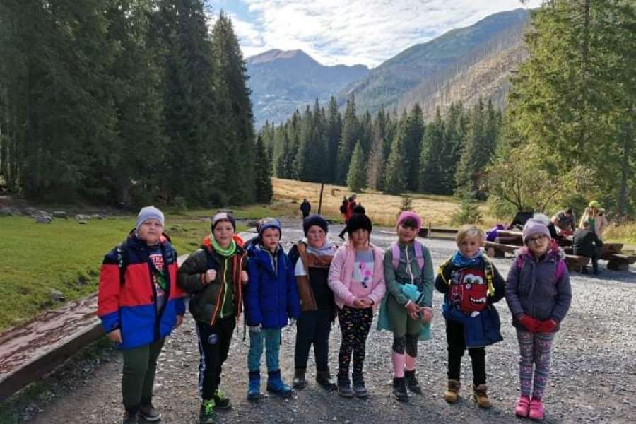 JESIENNA WYCIECZKA DO DOLINY KOŚCIELISKIEJ UCZNIÓW KLASY 2 i 3