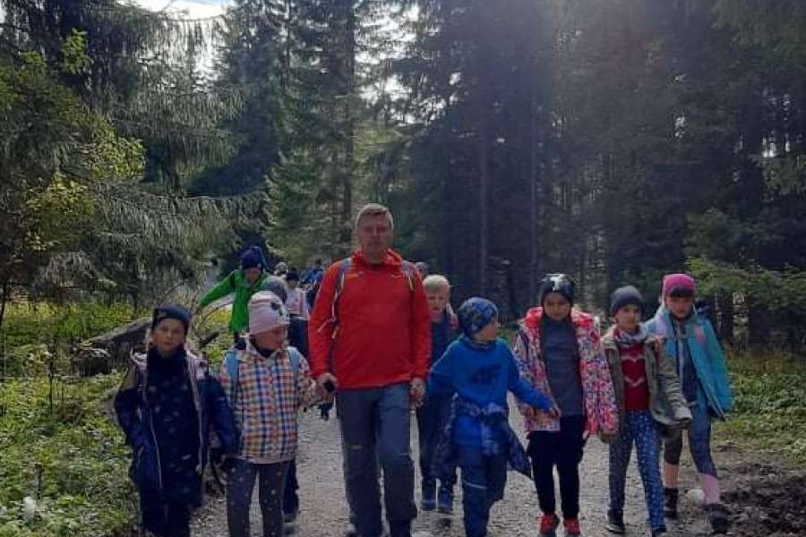 JESIENNA WYCIECZKA DO DOLINY KOŚCIELISKIEJ UCZNIÓW KLASY 2 i 3