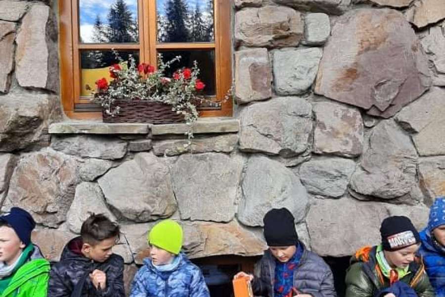 JESIENNA WYCIECZKA DO DOLINY KOŚCIELISKIEJ UCZNIÓW KLASY 2 i 3