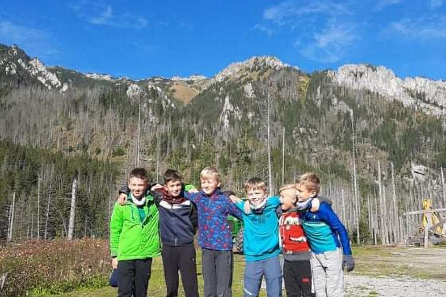 JESIENNA WYCIECZKA DO DOLINY KOŚCIELISKIEJ UCZNIÓW KLASY 2 i 3