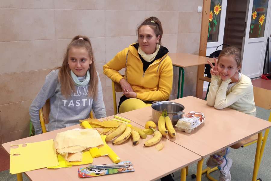 ZAJĘCIA „OWOCE ZDROWE I KOLOROWE” W KLASIE 3