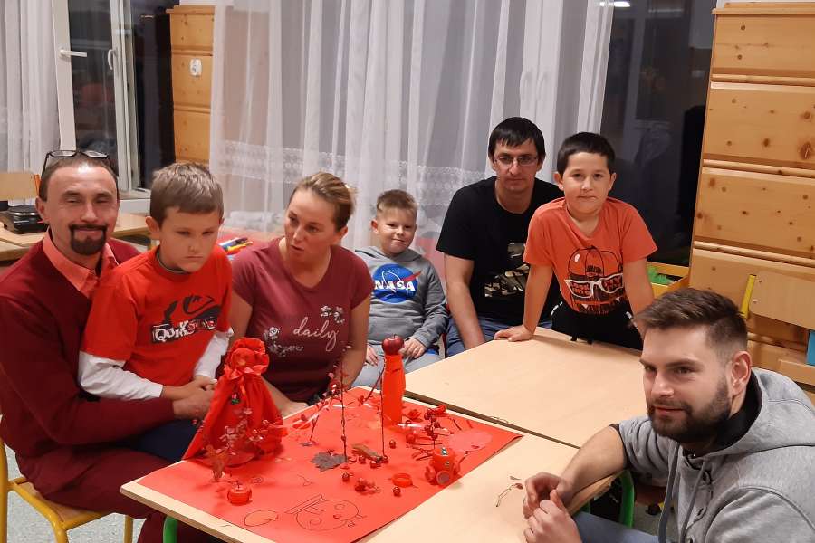 ZAJĘCIA „OWOCE ZDROWE I KOLOROWE” W KLASIE 3