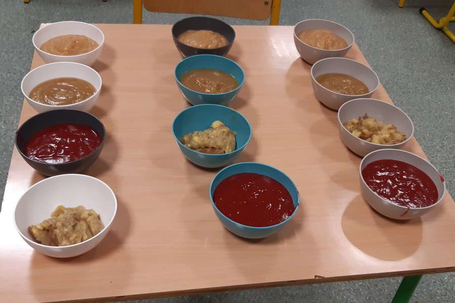 ZAJĘCIA „OWOCE ZDROWE I KOLOROWE” W KLASIE 3