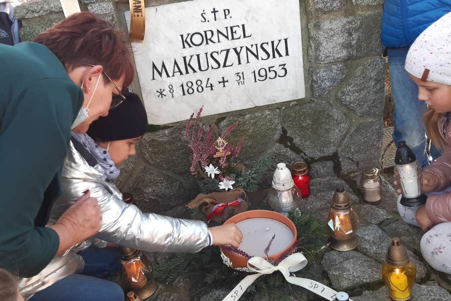 WYCIECZKA NA CMENTARZ KLAS 1 i 3