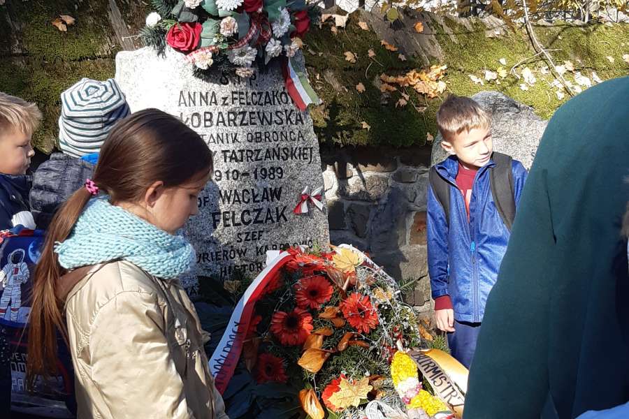 WYCIECZKA NA CMENTARZ KLAS 1 i 3