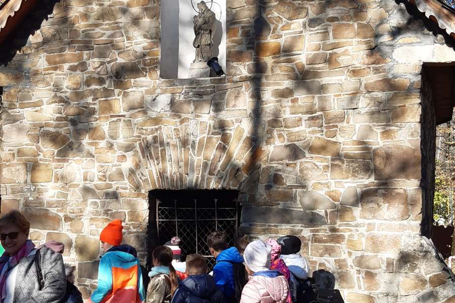 WYCIECZKA NA CMENTARZ KLAS 1 i 3