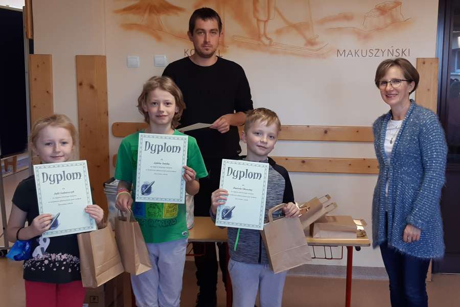 ROZDANIE NAGRÓD DLA UCZNIÓW KLAS 1-8   ZA UDZIAŁ W KONKURSACH SZKOLNYCH