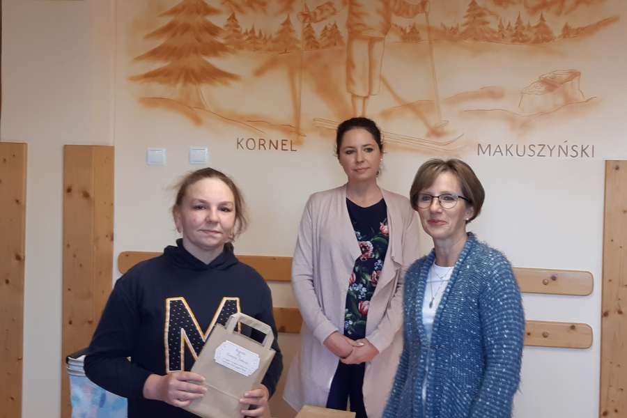 ROZDANIE NAGRÓD DLA UCZNIÓW KLAS 1-8   ZA UDZIAŁ W KONKURSACH SZKOLNYCH