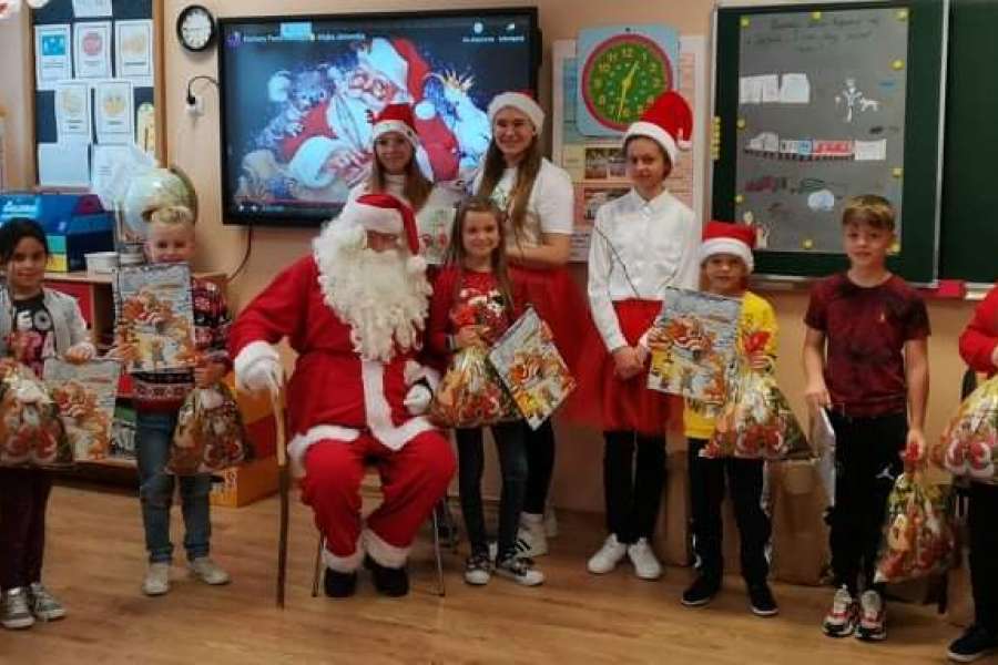 SPOTKANIE Z MIKOŁAJEM UCZNIÓW KLAS 1-321