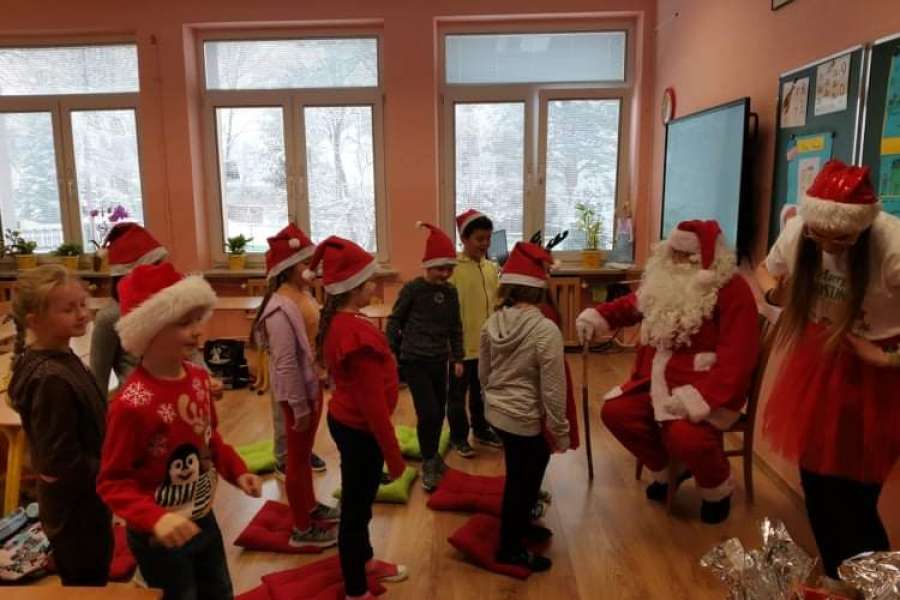 SPOTKANIE Z MIKOŁAJEM UCZNIÓW KLAS 1-321