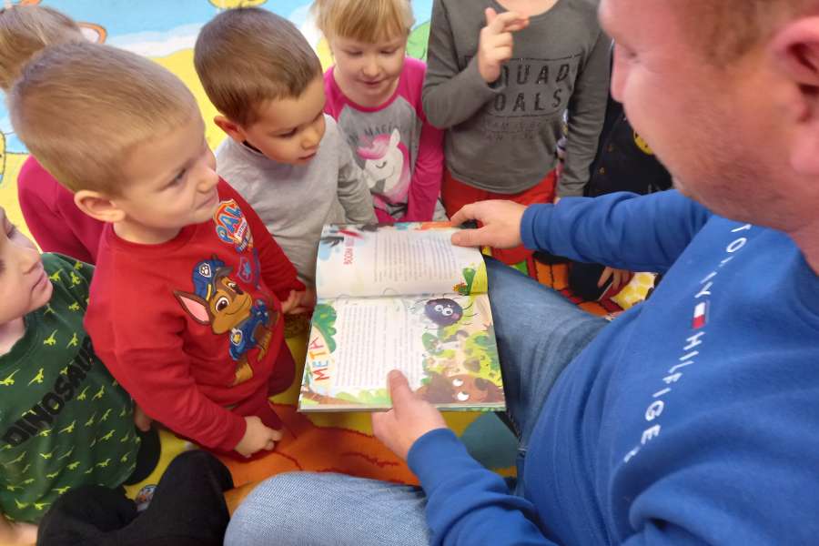 Czytanie bajki-grudzień-PP