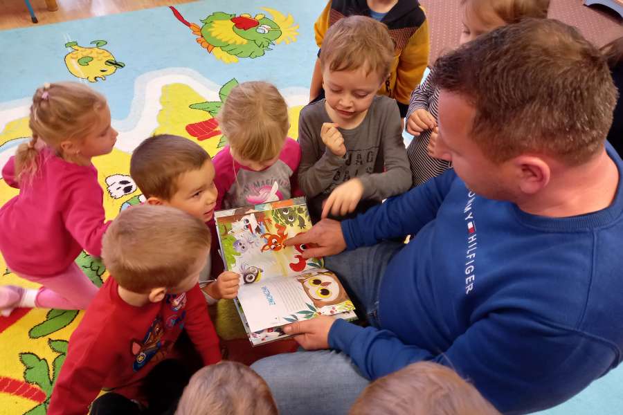 Czytanie bajki-grudzień-PP