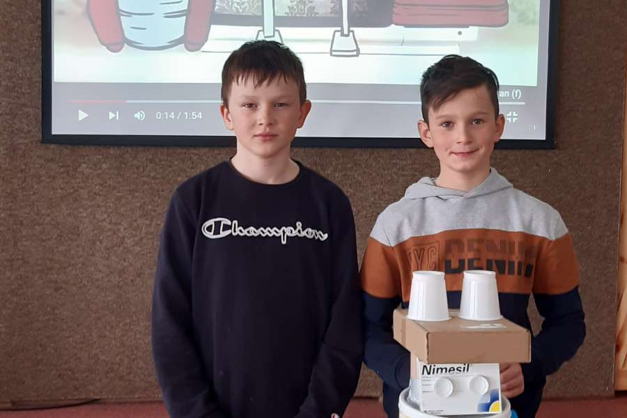 SZALONY ROBOT PRACE PLASTYCZNO –TECHNCZNE UCZNIÓW KLASY 3